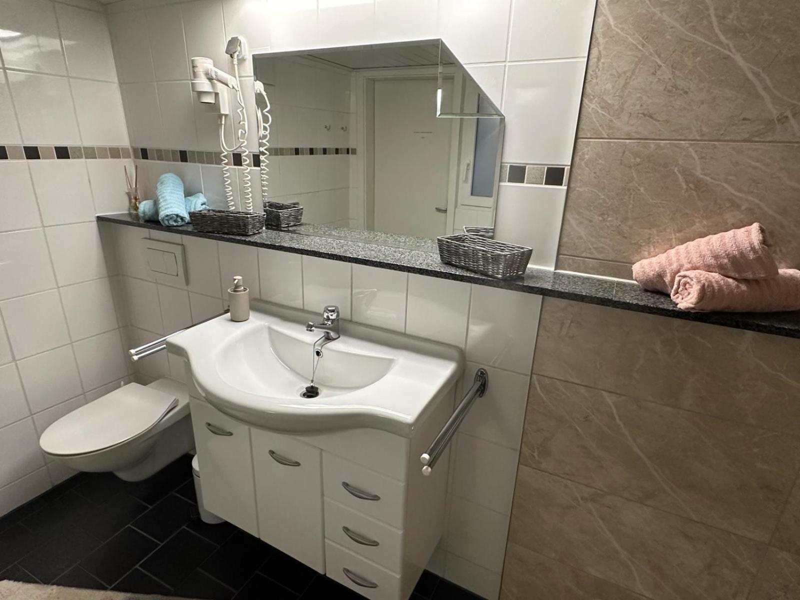 Christels Ferienwohnung 1 In Thale Mit Sonnenterrasse Und Grill 외부 사진